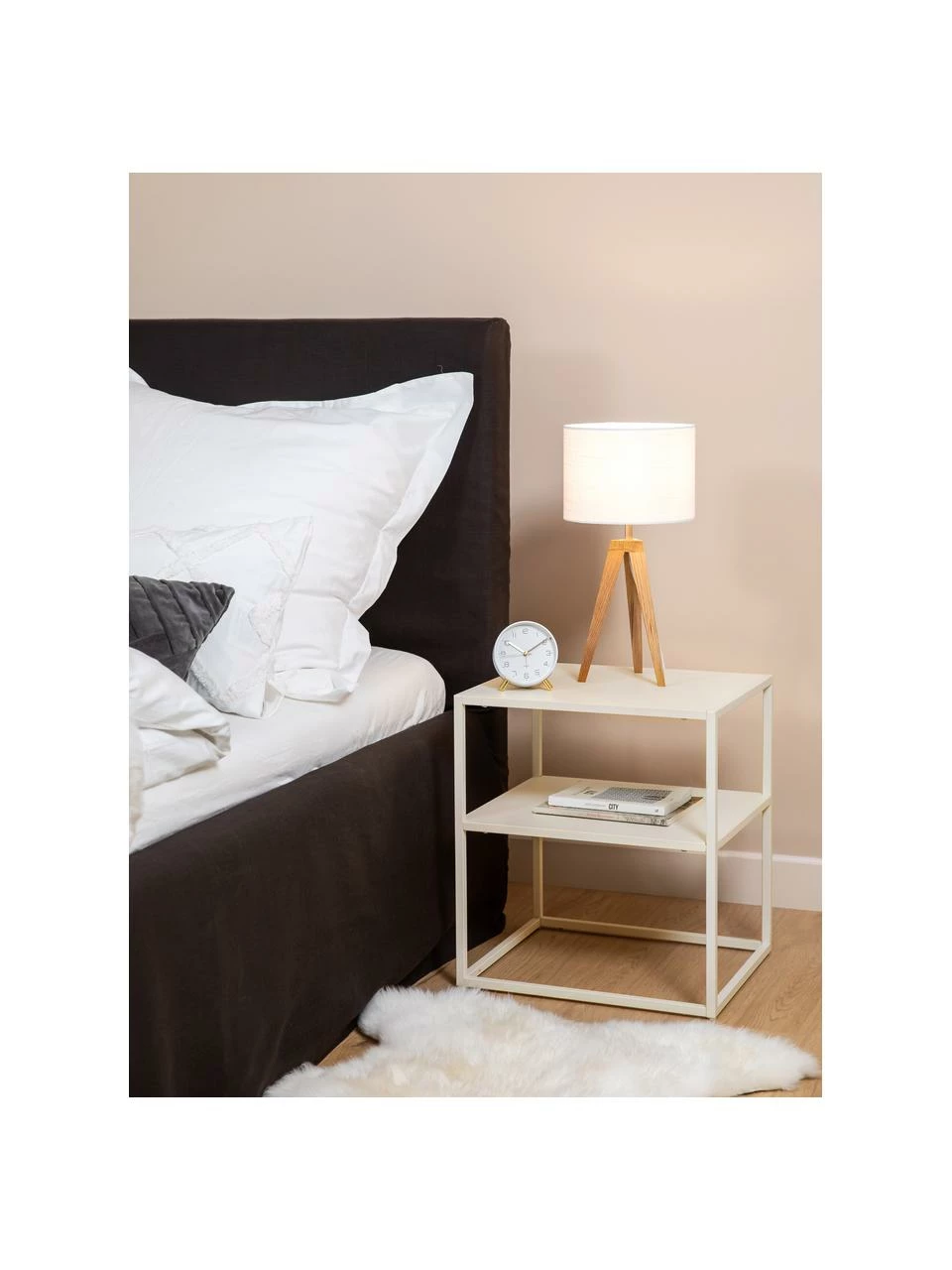 Westwing Collection Table d'appoint industrielle en métal beige Neptun, larg. 45 x prof. 40 cm – Image 2