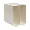 Table d'appoint m&eacute;tal beige Curved, larg. 26 x long. 36 cm